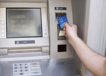 عمولات السحب من ماكينات ATM